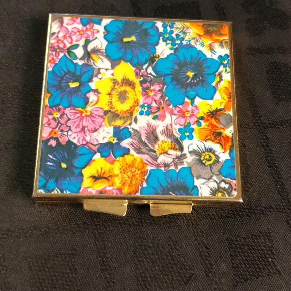 Compact, mirror - Picture 1 of 2